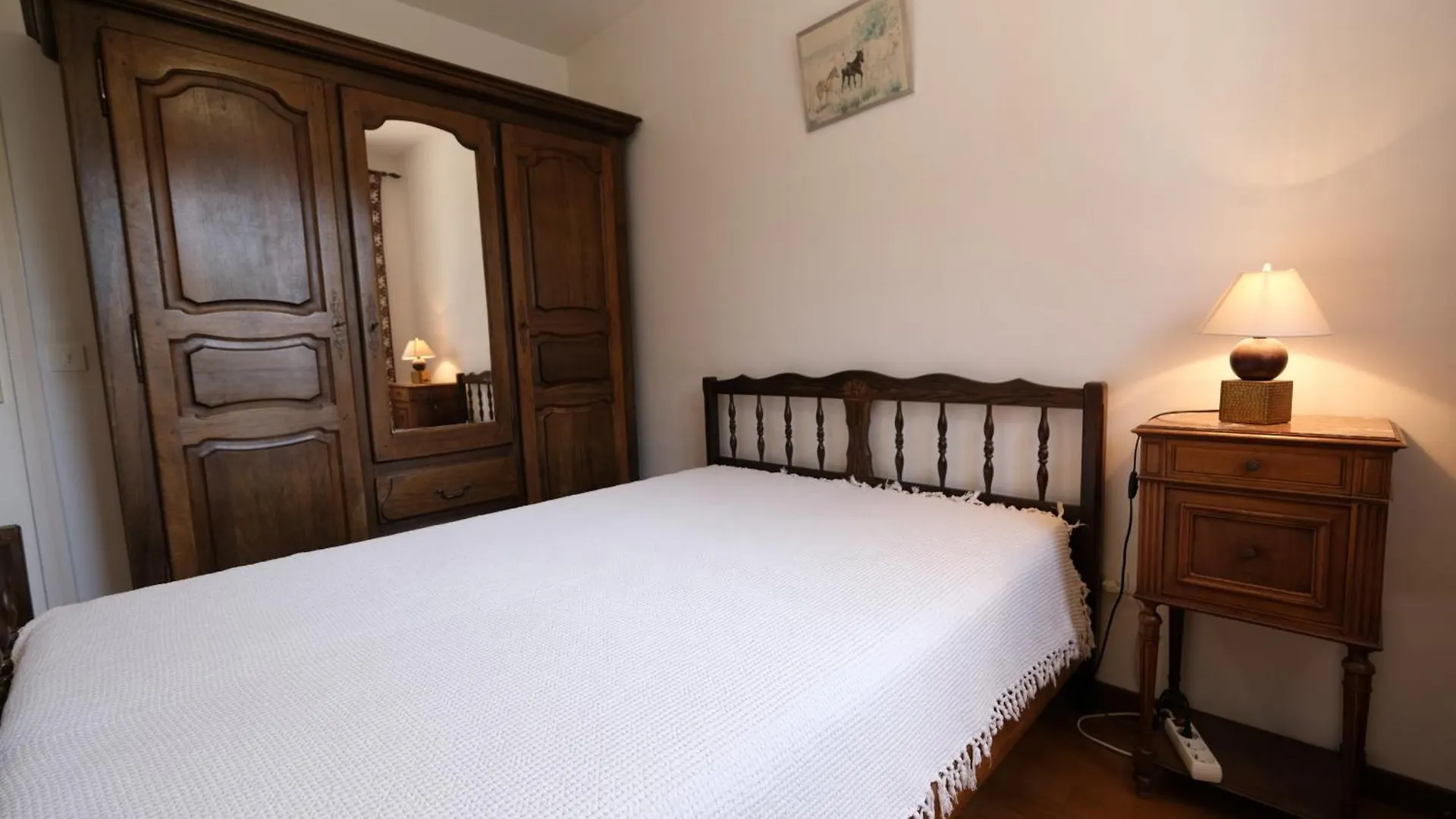 First Floor Of A Typical House Close To Aix En Provence 6 Personnes Châteauneuf-le-Rouge