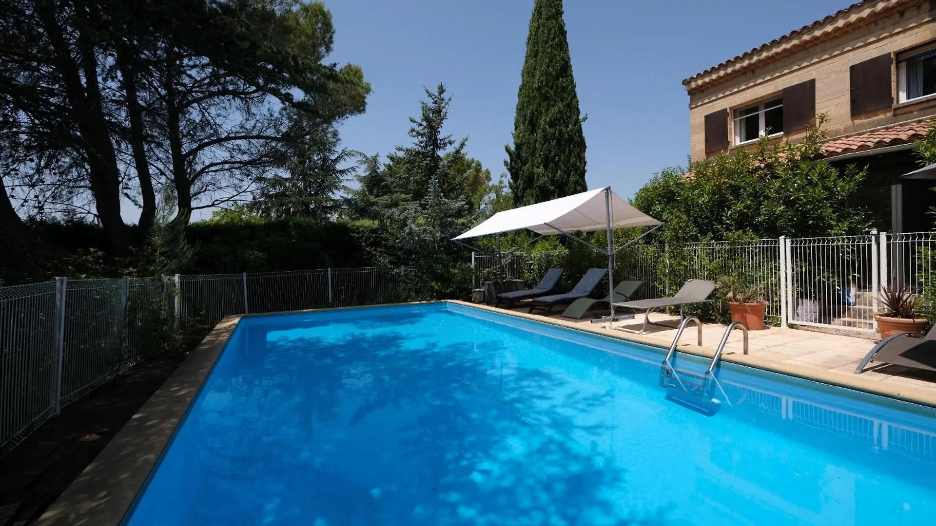 度假居 First Floor Of A Typical House Close To Aix En Provence 6 Personnes Châteauneuf-le-Rouge